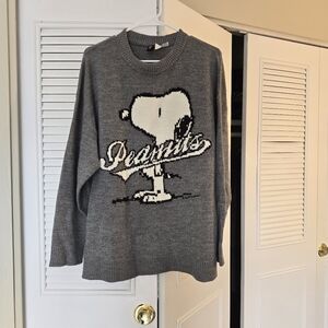 Snoopy sweater L - only until 06/10